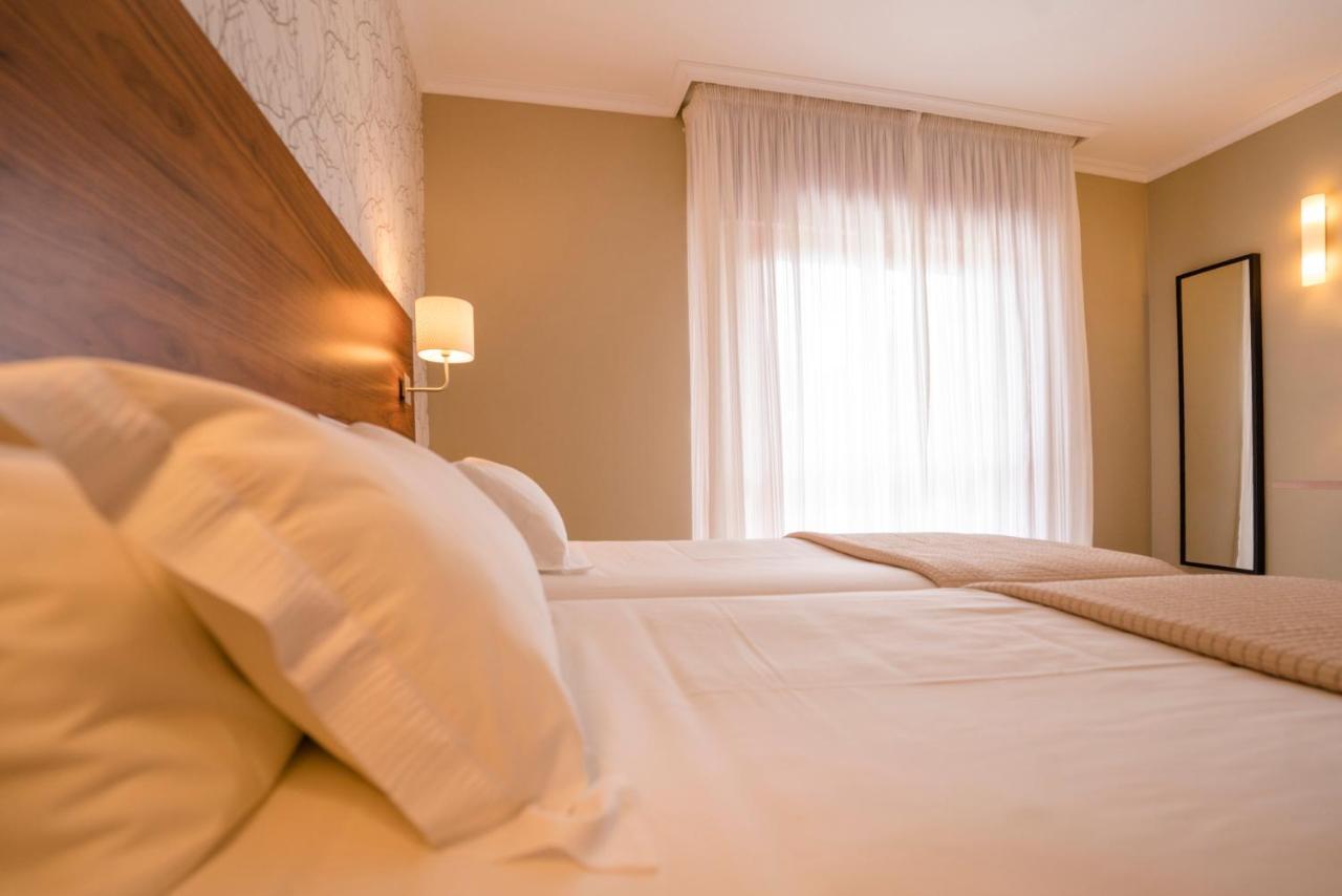 Hotel Piramide Portonovo Eksteriør bilde