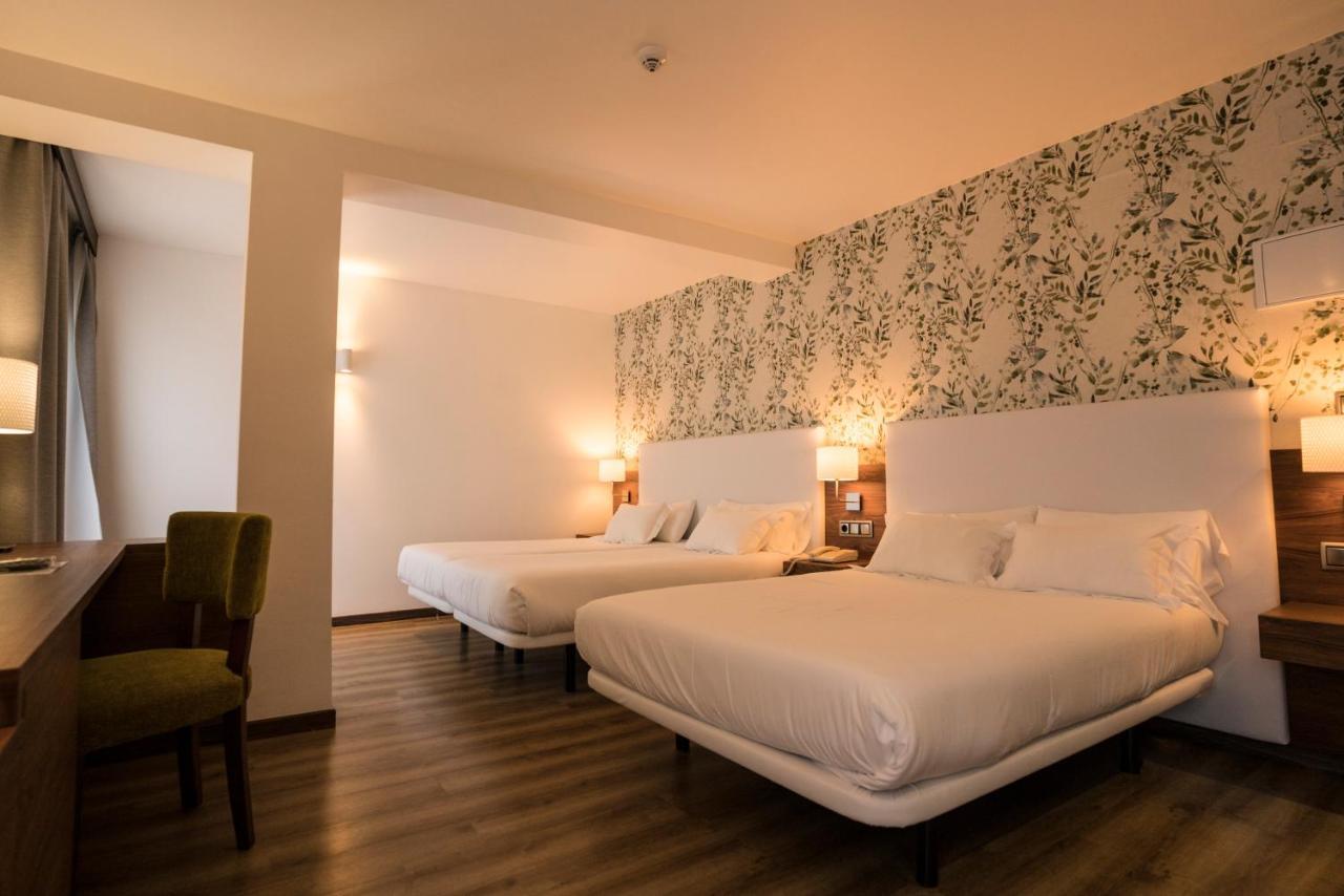 Hotel Piramide Portonovo Eksteriør bilde